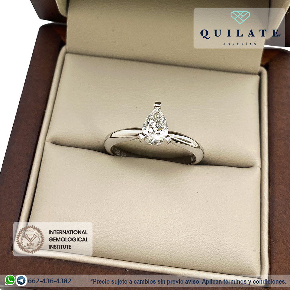 Anillo de compromiso con diamante Pear 0.62 CT Lab