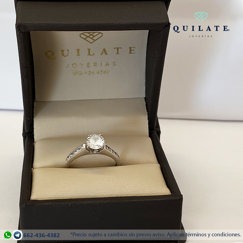 Anillo con laterales en canal recto 4 uñas